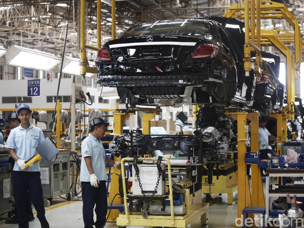 Kelangkaan Chip Semikonduktor Masih Bayangi Produsen Mobil di Indonesia Kelangkaan Chip Semikonduktor Masih Bayangi Produsen Mobil di Indonesia