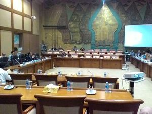 Bahas Limbah, Komisi VII Rapat Tertutup dengan KLHK