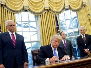 Kebijakan Trump Dianggap Belum Pasti, Dolar AS Tertekan