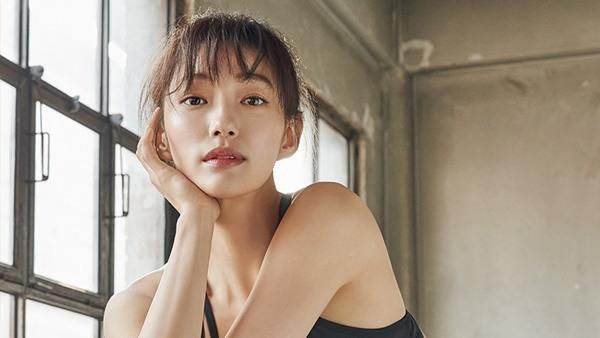 Gaya Sporty Lee El, si Nenek Samshin