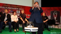 Pengundian Piala Presiden 2017 dihadiri perwakilan 18 klub kasta tertinggi liga di Indonesia dan dua tim Divisi Utama, PSS Sleman dan PSCS Cilacap.