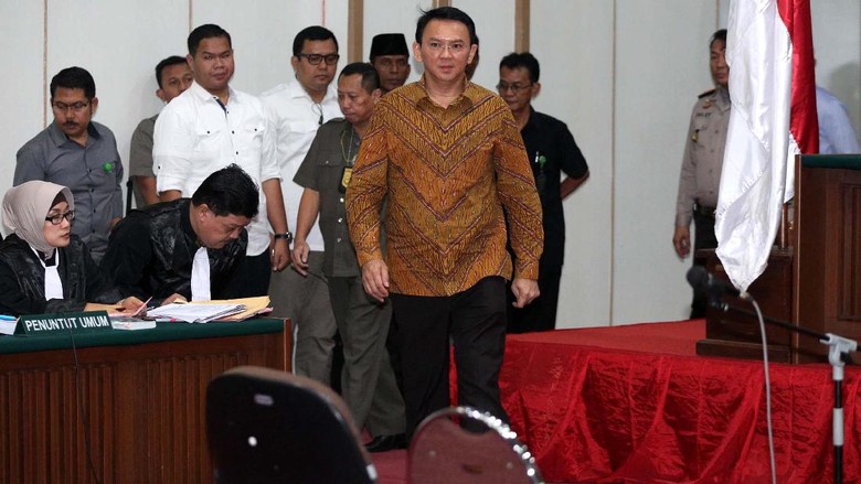 Lurah di Pulau Seribu Baru Tahu Pidato Ahok Ramai Saat Nonton TV