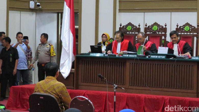 Laporkan Ahok, PNS Kemenag: Ahok Nodai Agama