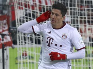 Pindah ke Barca atau Madrid Bukan Peningkatan bagi Lewandowski