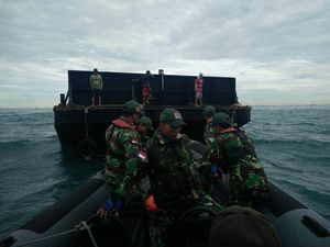 TNI AL Selamatkan ABK Galang Baru yang Tenggelam di Selat Philips