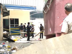 Puslabfor Polri Gelar Olah TKP Kebakaran Pasar Senen