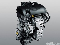 Oli Mesin Berkurang, Ganti atau Tambah Saja?