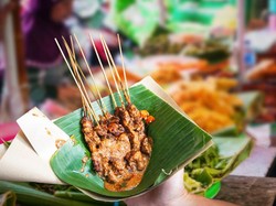 Ada Bakso dan Sate Madura Enak di Pujasera Blok S