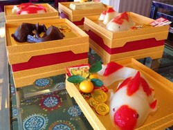 Yuk, Bikin Nian Gao Bentuk Ikan dengan 5 Langkah Praktis Ini