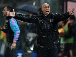 Pelatih Palermo Mundur