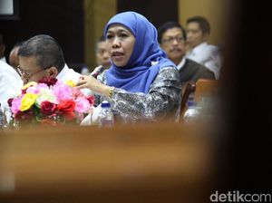 Jadi Cagub Jatim? Khofifah: Kita Maksimalkan Dulu Jabatan Mensos Jadi Cagub Jatim? Khofifah: Kita Maksimalkan Dulu Jabatan Mensos