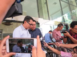 Anak Bupati Klaten Bungkam Usai Diperiksa KPK