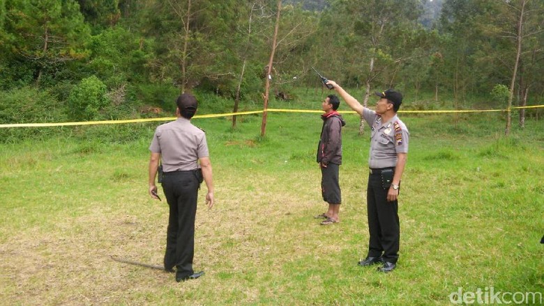  Polisi Sita Tongkat Rotan dari Kos Tersangka Diksar Mapala UII