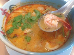 Inter Restaurant: Sedap Mantap Kari HIjau dan Tom Yum Legendaris