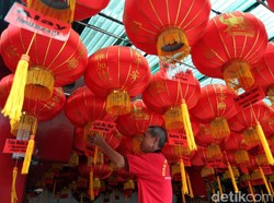 Hasil Riset UOB: Orang RI Banyak Belanja dan Liburan Saat Imlek