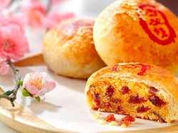 Nian Gao Durian dan Pineapple Tarts Bak Kwa, Dessert Mashup di Singapura