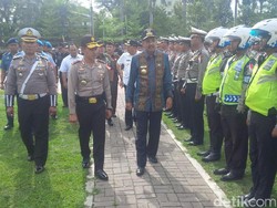 Gubernur Sumut Pimpin Apel Pasukan Pengamanan Imlek