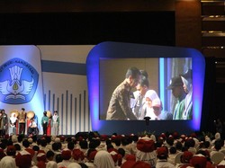 Rembuk Nasional Pendidikan, Jokowi Beri KIP ke Ribuan Anak Asuh