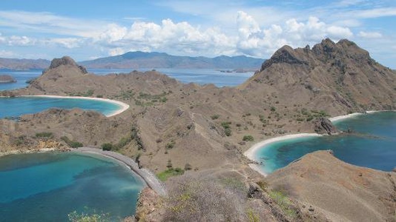 Menteri Susi Laporkan 16.056 Pulau Bernama ke PBB Menteri Susi Laporkan 16.056 Pulau Bernama ke PBB