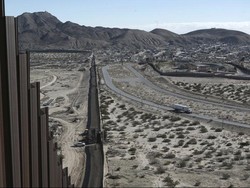 Trump Teken Keputusan Pembangunan Tembok AS-Meksiko