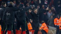 Kini tim asuhan Claude Puel itu tinggal menunggu lawan antara Manchester United atau Hull City. Reuters/Phil Noble.