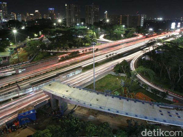 Pembangunan Simpang Susun Semanggi Capai 50%