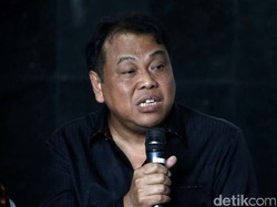 Patrialis Akbar dan Kabar Darurat yang Kejutkan Sang Ketua MK