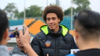 Sebelum pindah ke Borussia Dortmund, Axel Witsel, memperkuat Tianjin Quanjian. Gajinya 300 ribu euro per pekan. (Foto: Stringer/Reuters)