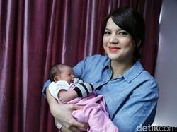 Alice Norin Jadikan Putrinya Bayi Kekinian