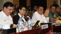 Komisi I DPR Rapat dengan Panglima TNI, Menlu, dan Menhan