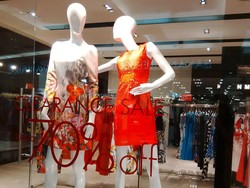 Blus Hingga Dress Karen Millen Diskon 70% di Pondok Indah Mall