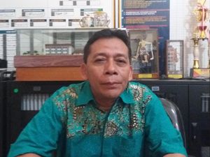 SMA 13 Depok Bantah Mutasi Guru Dika karena Mengkritik Sekolah