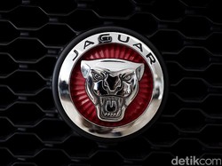 Kepergok Polisi 4 Pemuda Tanggung Gagal Curi Jaguar