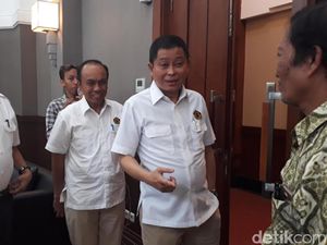 Jonan Kumpulkan Bos-bos Perusahaan Migas di Kantornya Jonan Kumpulkan Bos-bos Perusahaan Migas di Kantornya