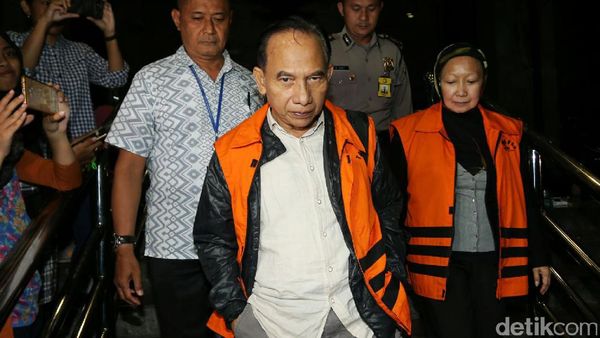 Wali Kota Cimahi Nonaktif Atty Tochija dan Suami Diperiksa KPK