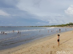 Liburan ke Pantai Jimbaran, Nggak Ada Bosannya