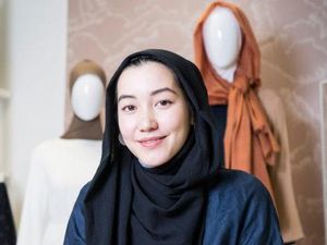 Wow, Hijab Karya Hana Tajima Masuk Museum Seni di New York