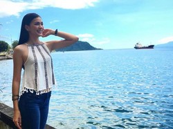 Kezia Warouw dan Keindahan Alam Indonesia