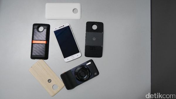 Membongkar MotoMods, Aksesori Modular Moto Z