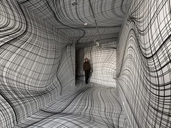 Gunakan Ilusi Optik, Seniman Austria Bikin Seni Instalasi Kamar Psychedelic