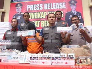 Pembuat Rokok Ilegal Berpita Cukai Bekas Diamankan