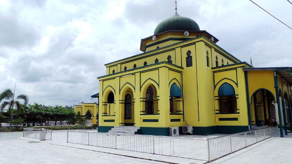 Wisata Ramadan di Siak, Ziarah ke Makam & Masjid Sultan