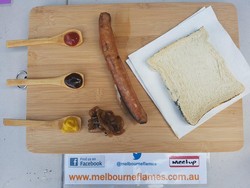 Deconstructed Sausage Sandwich Ini Mendapat Kecaman dari Netizen