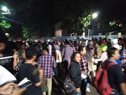 Debat Kedua Usai, Pendukung Ahok-Djarot Tinggalkan Rumah Lembang