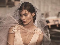 Topshop Akan Rilis Koleksi Bridal April 2017
