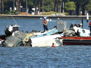 Puing Pesawat yang Tewaskan Endah Diangkat dari Sungai Perth