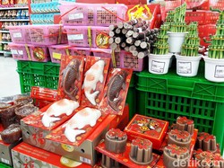 Transmart Carrefour Tebar Hoki di Tahun Ayam Api