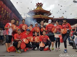 Rayakan Imlek, Komunitas Ini Lari dari Sudirman ke Petak Sembilan