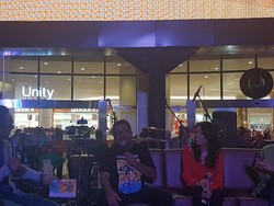 Rano Karno Buka-bukaan di Bedah Buku Bersama Sophia Latjuba