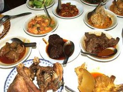 Sebenarnya Kaya Antioksidan, Nasi Padang Jadi Jahat karena Hal Ini